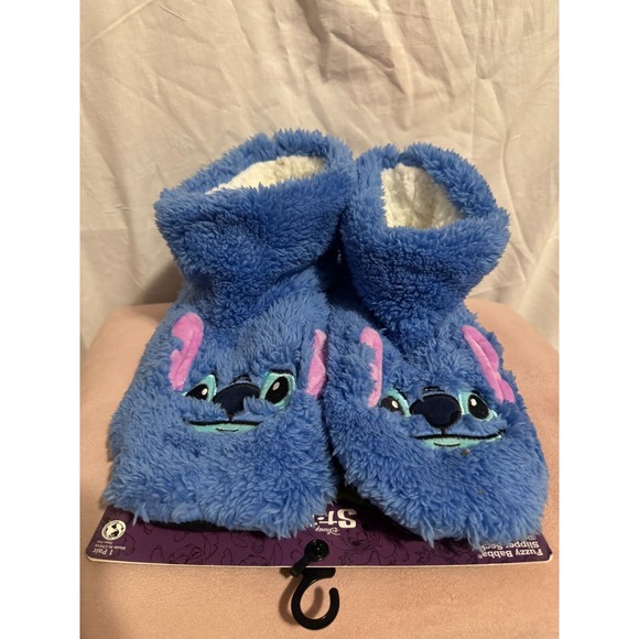 Disney Lilo & Stitch Fuzzy Babba Slipper Socks Plush Grip Bottom M/L Shoe Size 8 - Picture 1 of 1